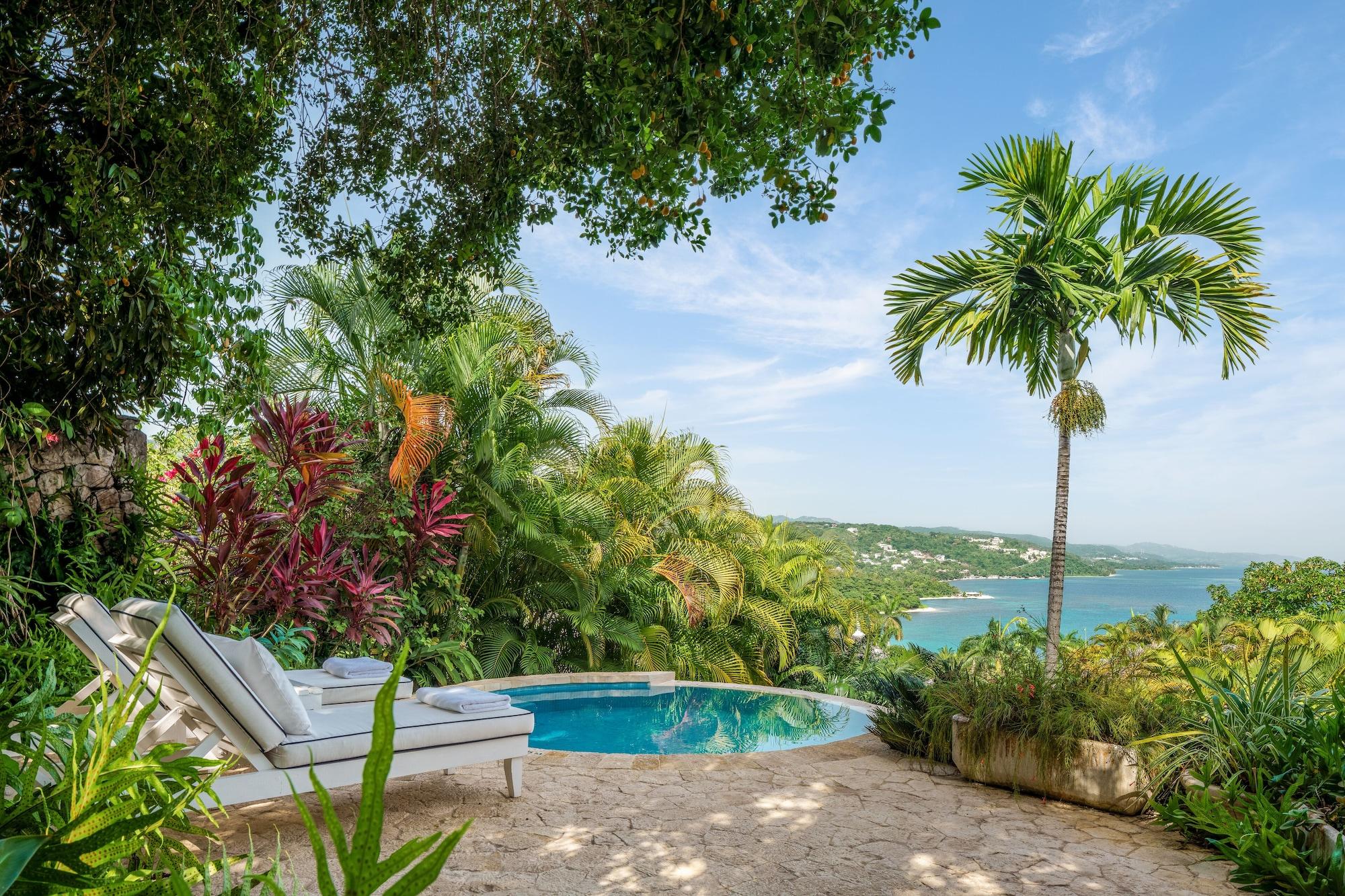 Playa Round Hill Hotel And Villas