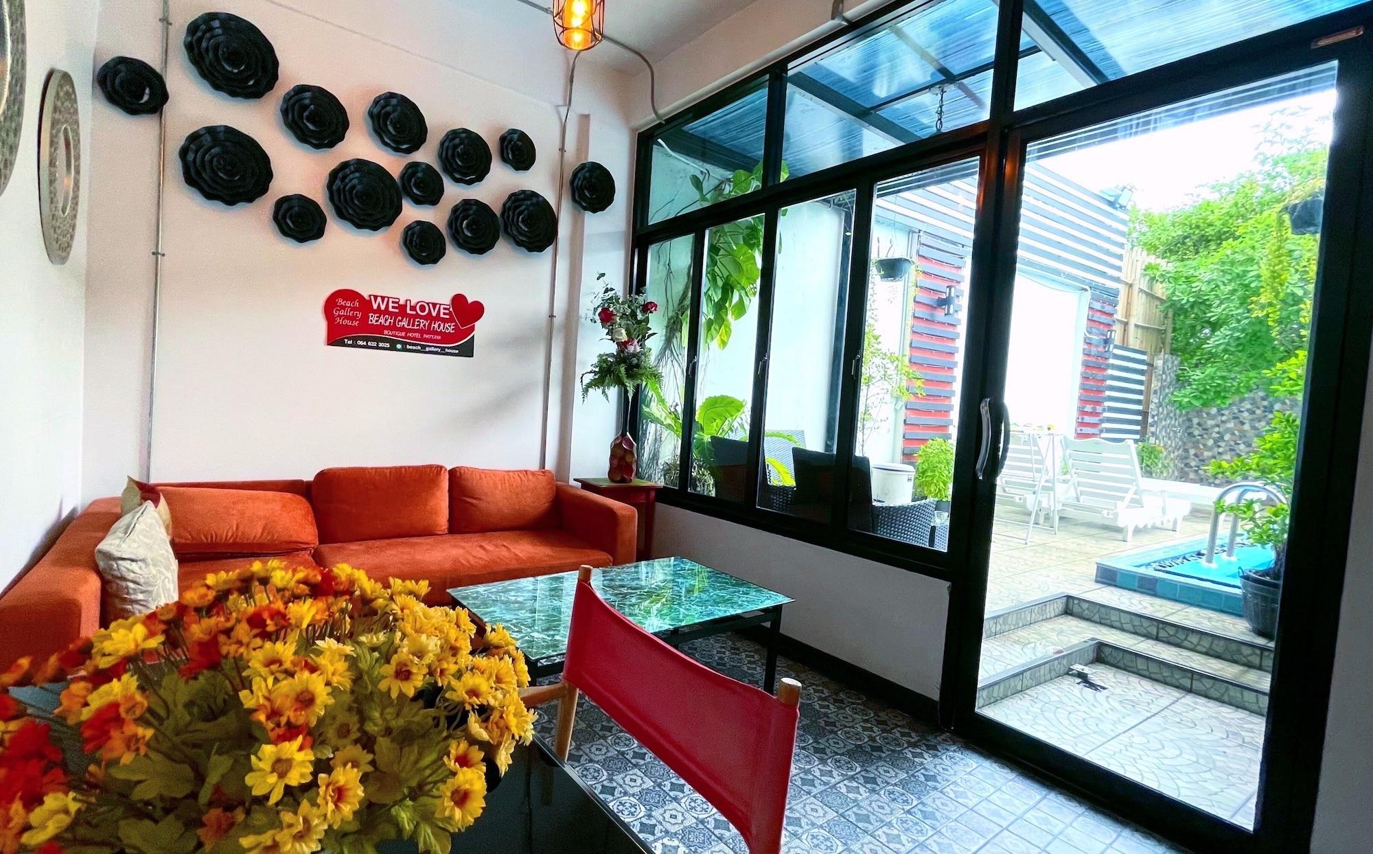 Vista Lobby Beach Gallery House