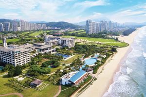 Alojamiento - Crowne Plaza Hailing Island