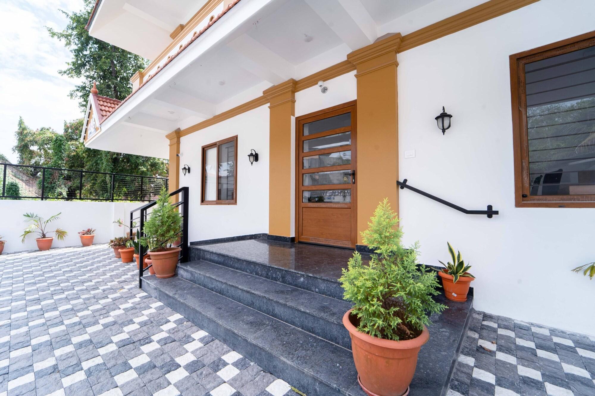 Vista Lobby Treebo West Fort Divine – Near Padmanabhaswamy Temple