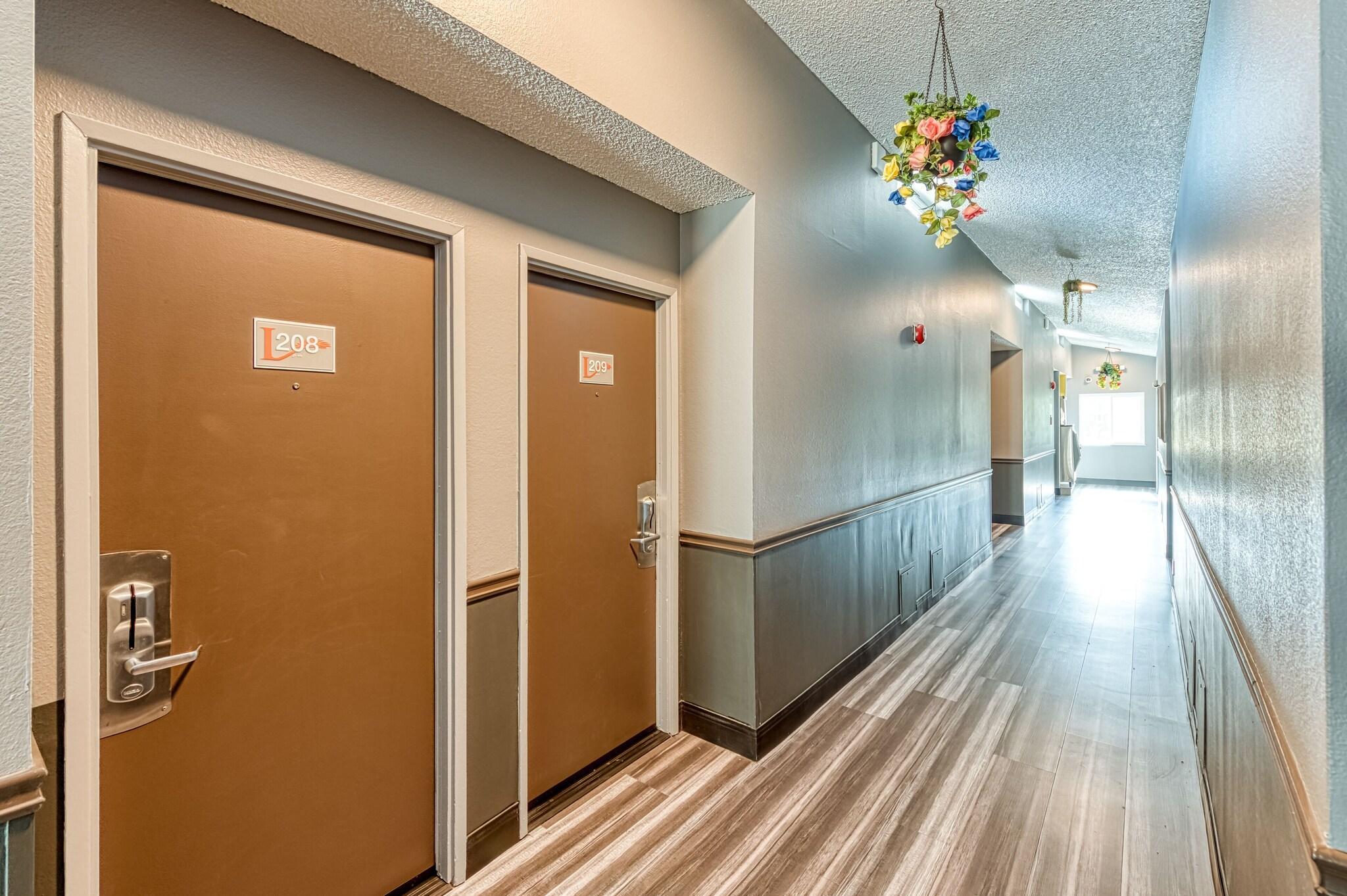 Vista Lobby La Mirage Inn - Hollywood