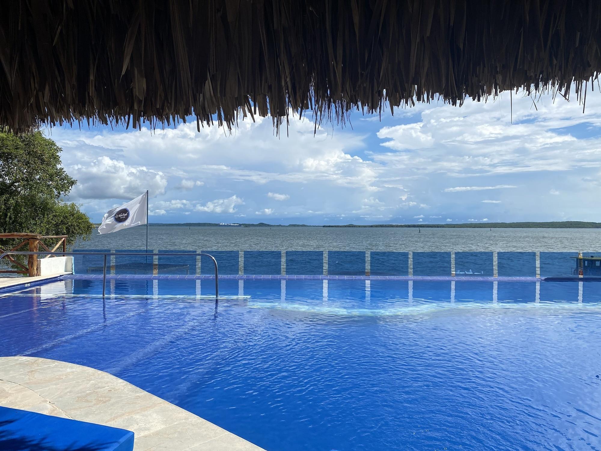 Vista Exterior Hotel Isla Real