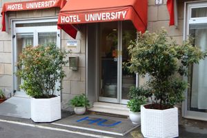 Alojamiento - Hotel University