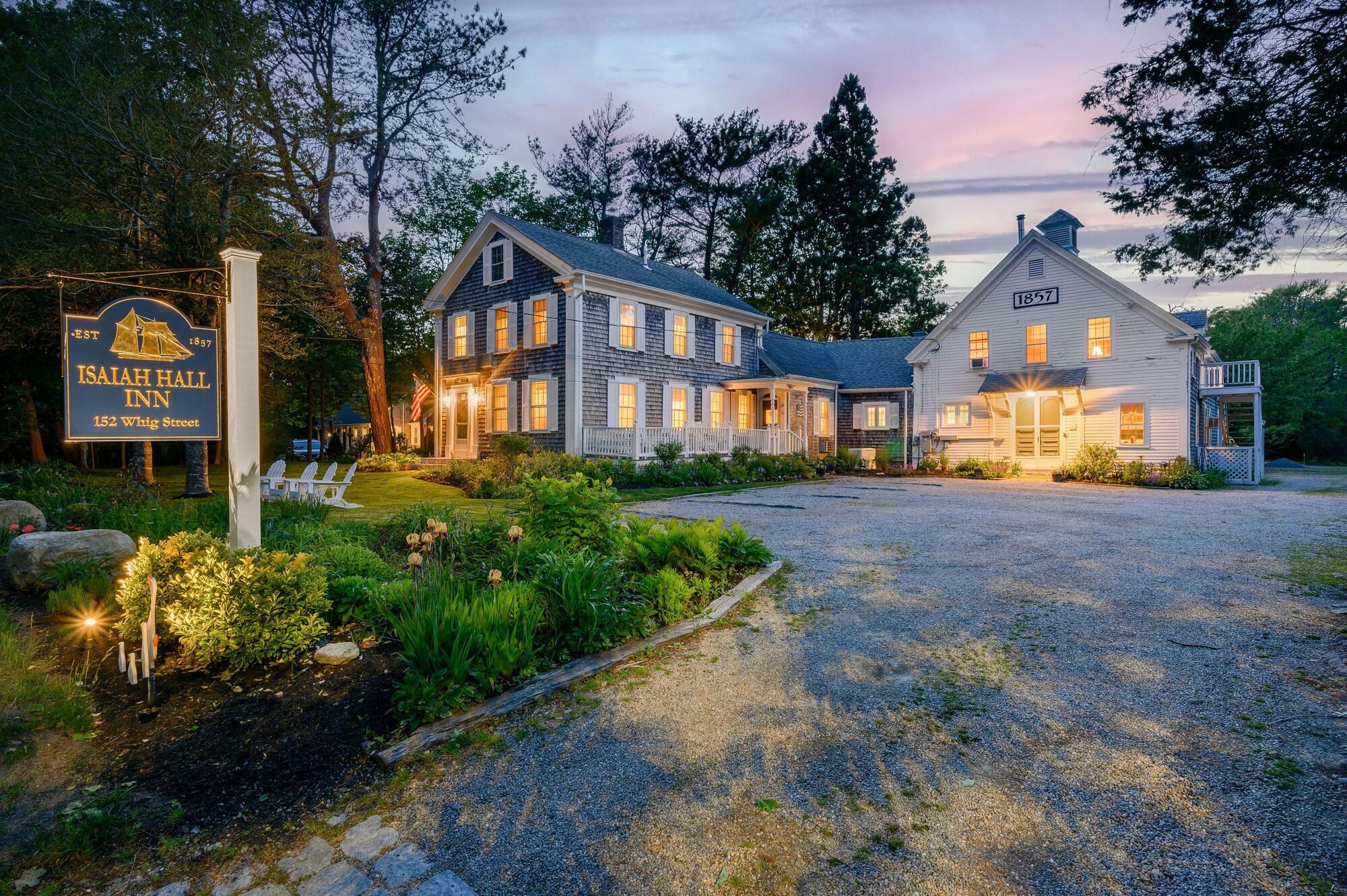 Varios Isaiah Hall Bed & Breakfast Inn