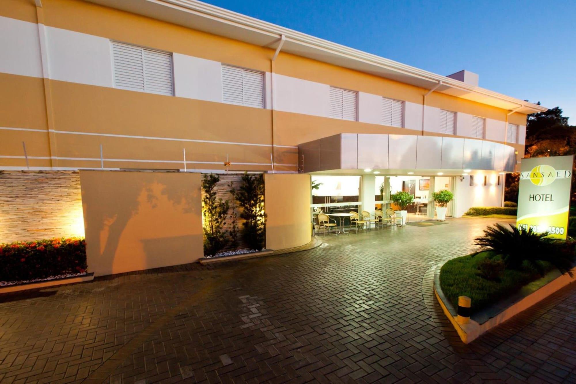 Vista Exterior Hotel Sansaed