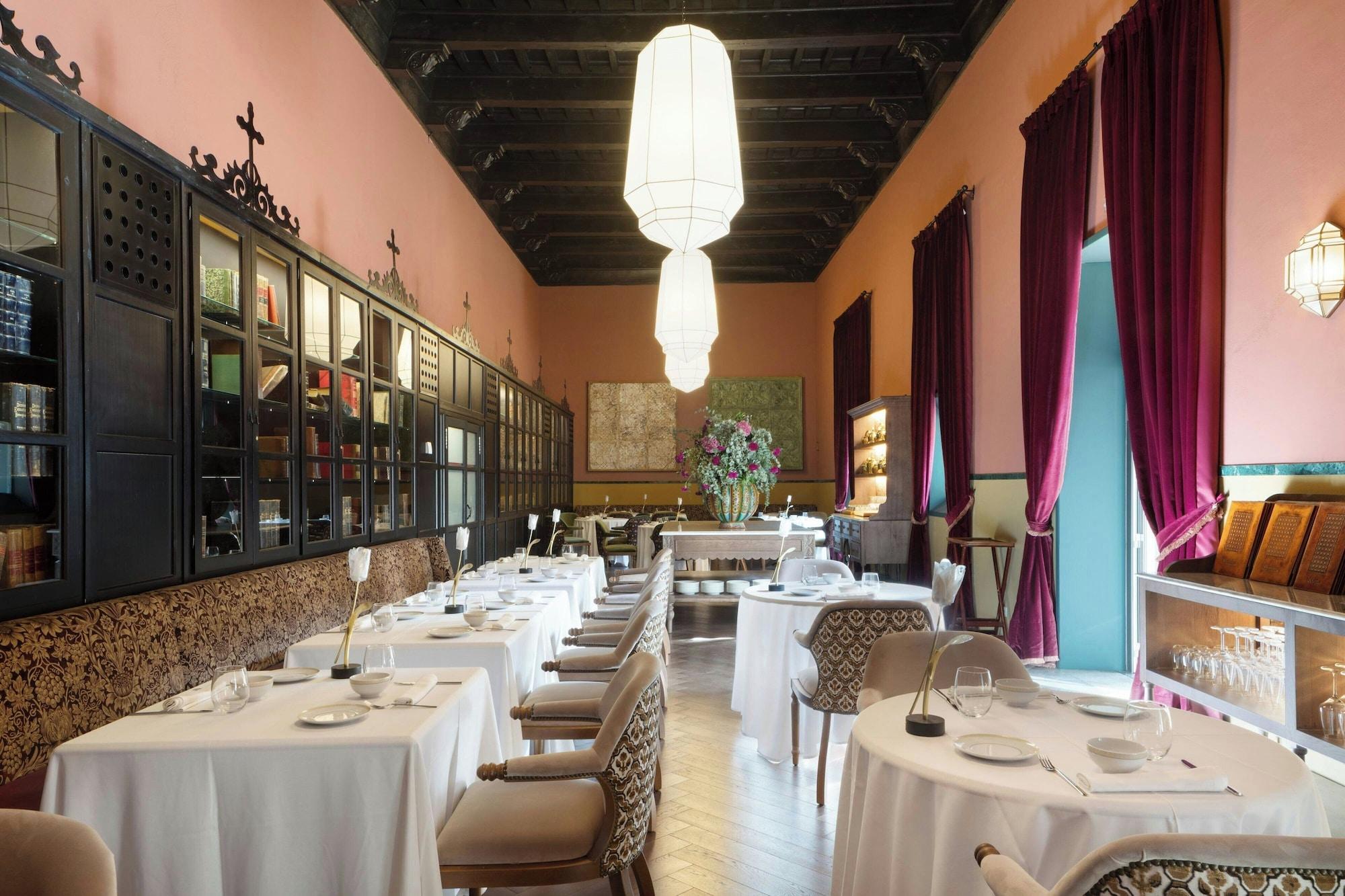 Restaurant Hotel Palacio de Santa Paula, Autograph Collection