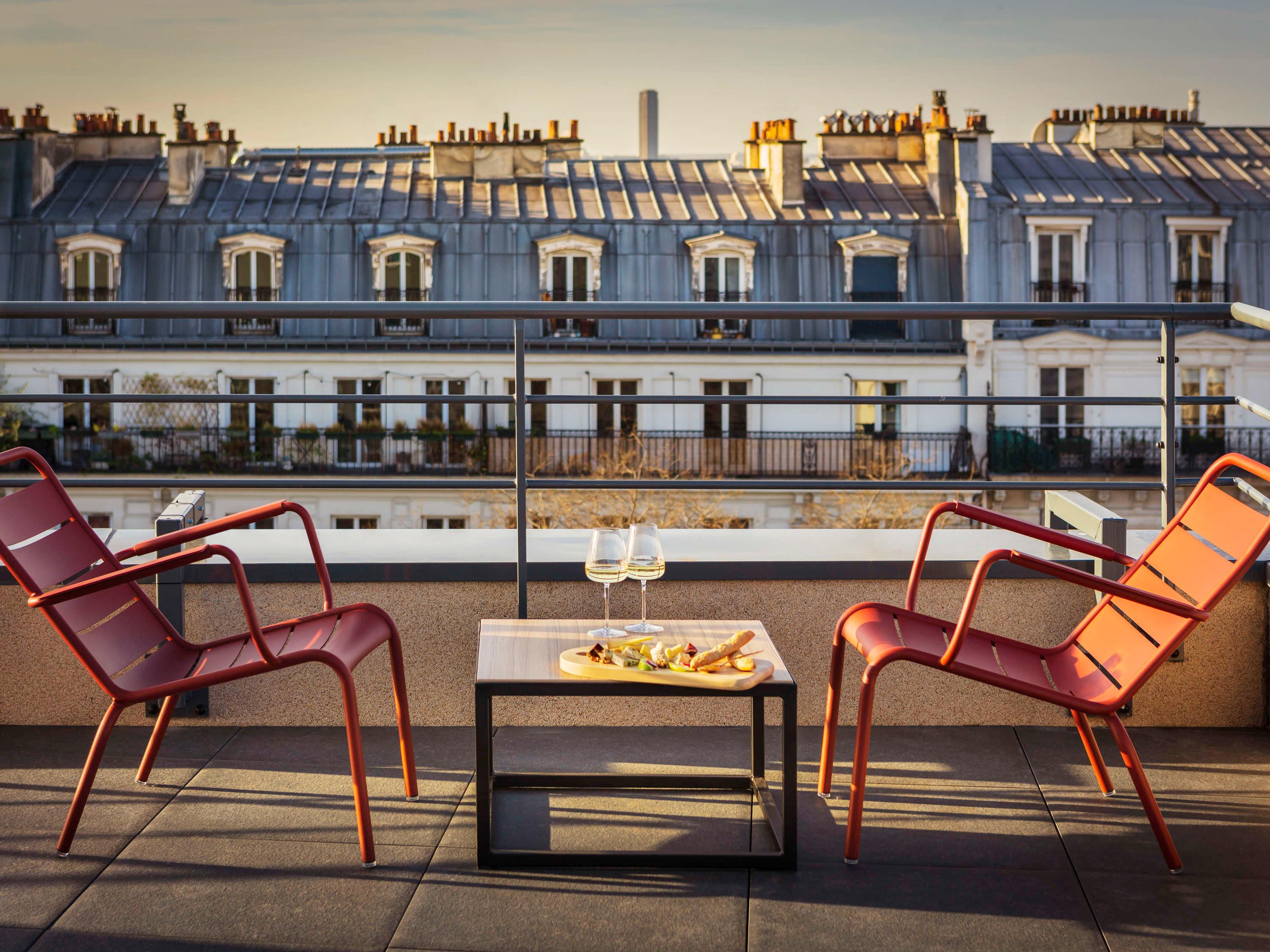 Vista Exterior Novotel Belleville Paris 20