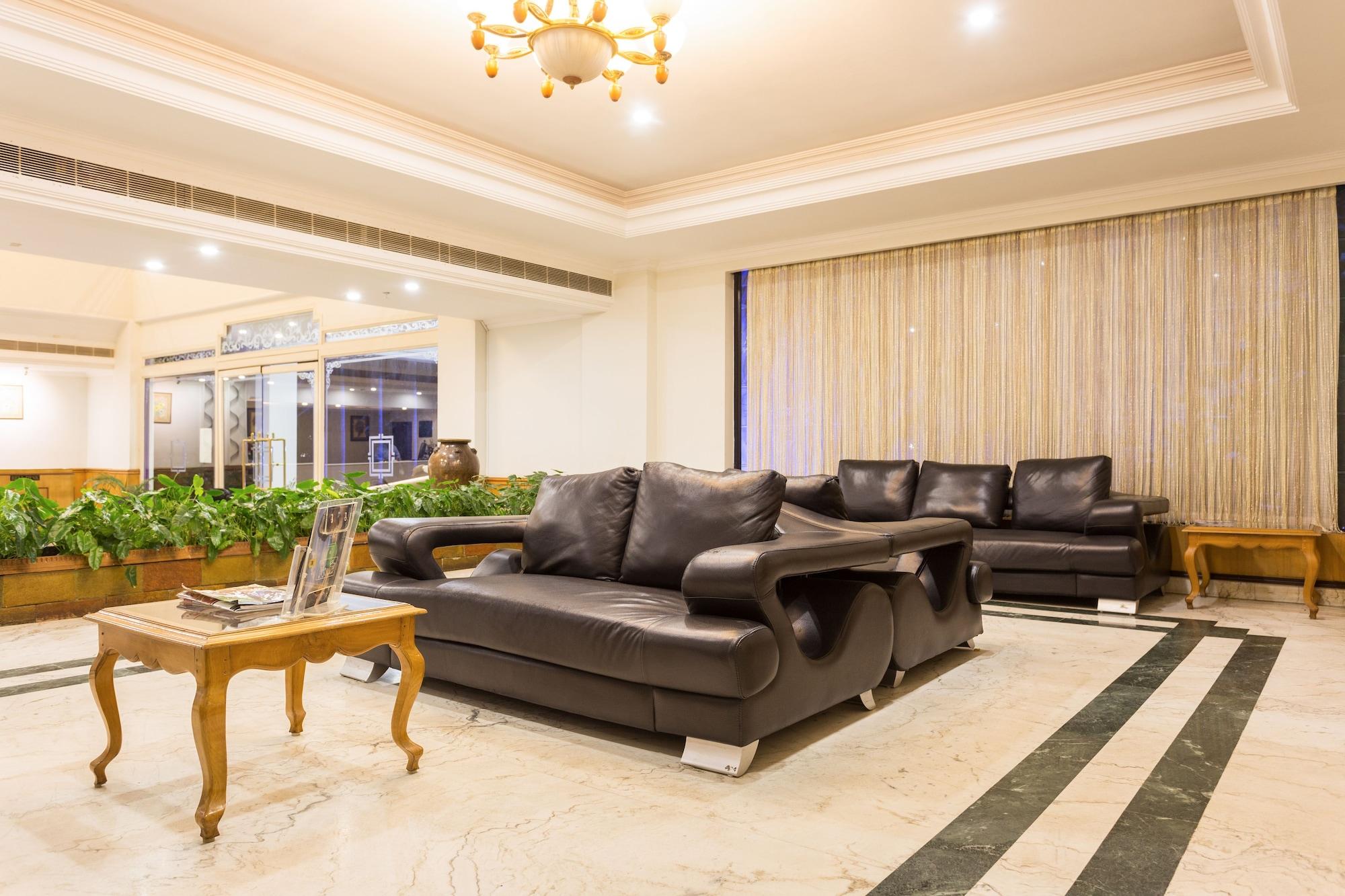 Vista Lobby The Windsor Castle