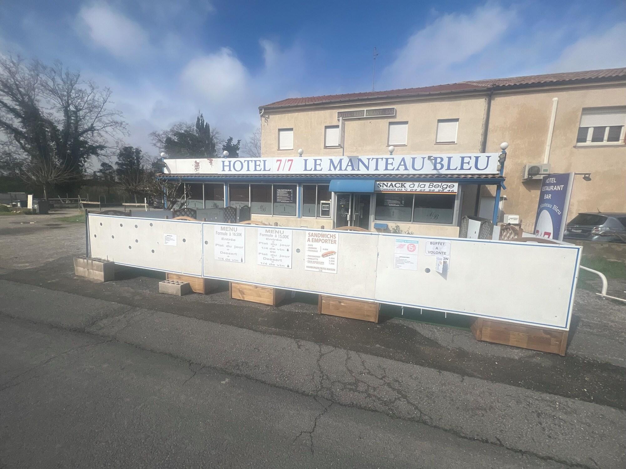 Varios Le Manteau Bleu