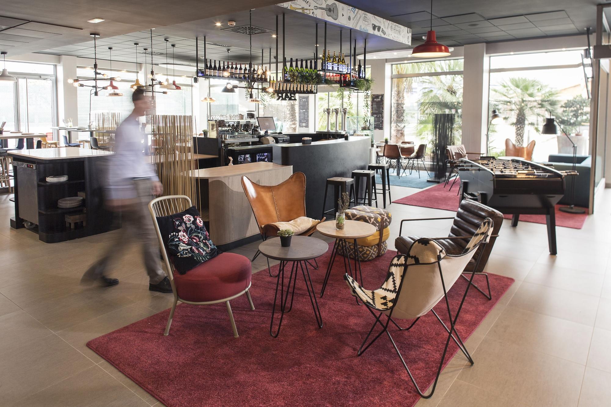 Bar/Salón ibis Valencia Bonaire Aeropuerto