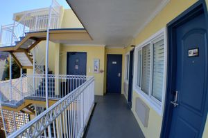 Alojamiento - Presidio Parkway Inn