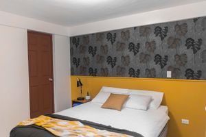 Alquiler Vacacional - Big apartment in the heart of San Benito. Walking distance to everything!