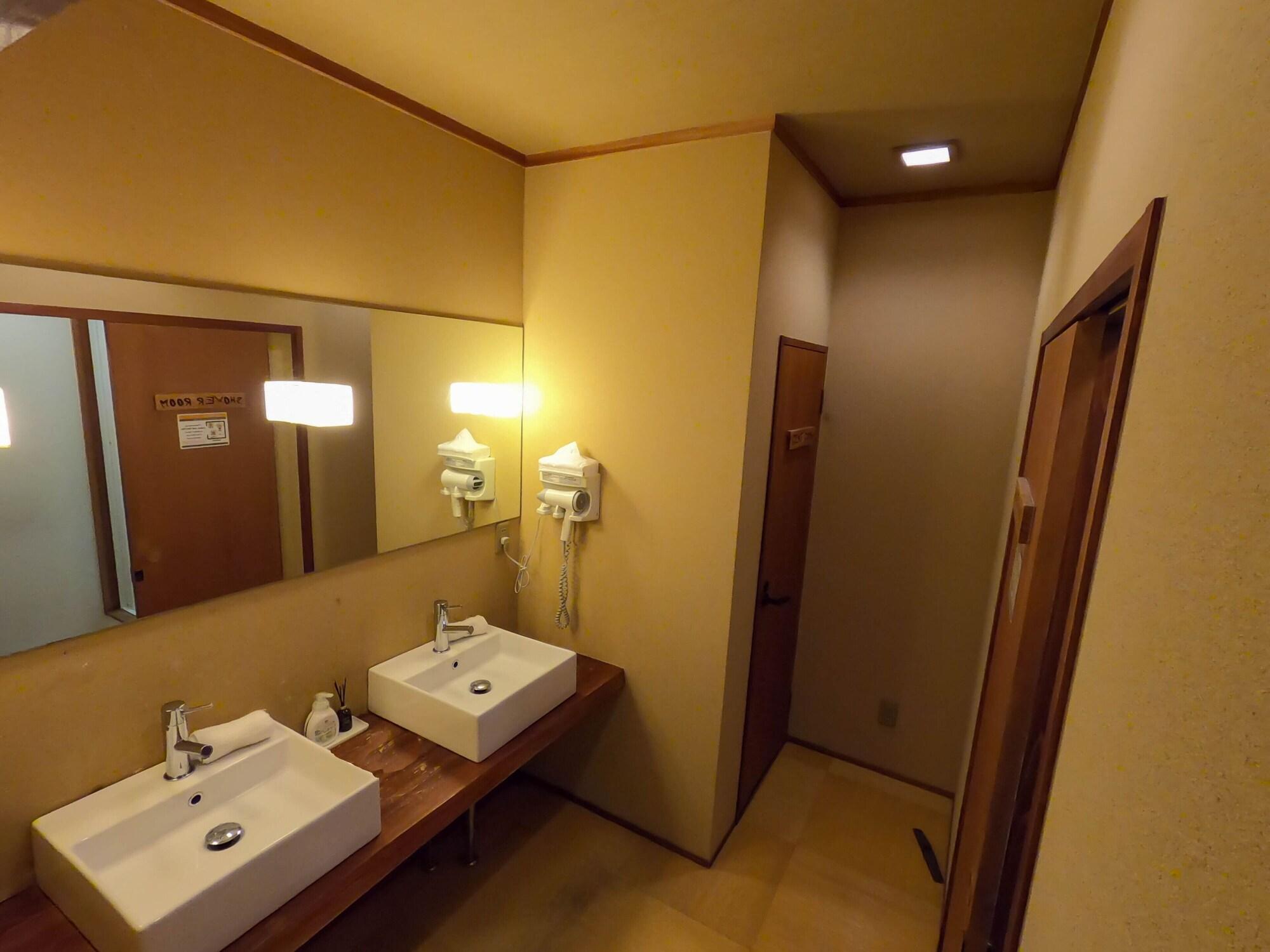 Equipamiento de Habitación Miyagawacho Hanakanzashi- Hostel