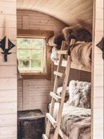 Alquiler Vacacional - Viking Hut Thor Set Amid Rainforest w/Hot tub