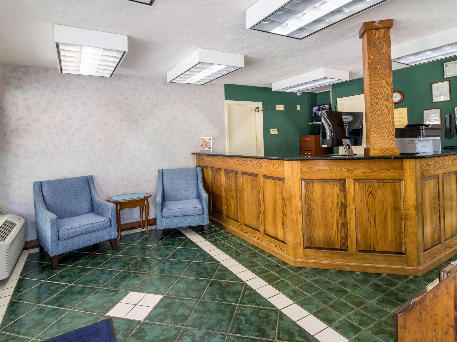 Vista Lobby Americas Best Value Inn Clayton