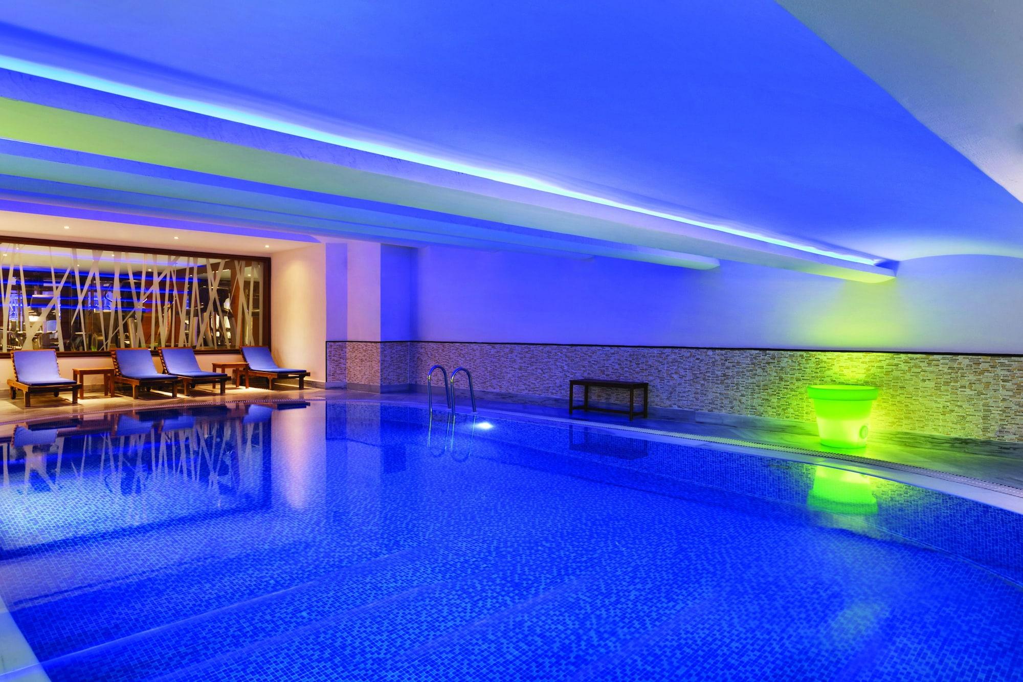 Vista Piscina Crowne Plaza Istanbul - Old City by IHG
