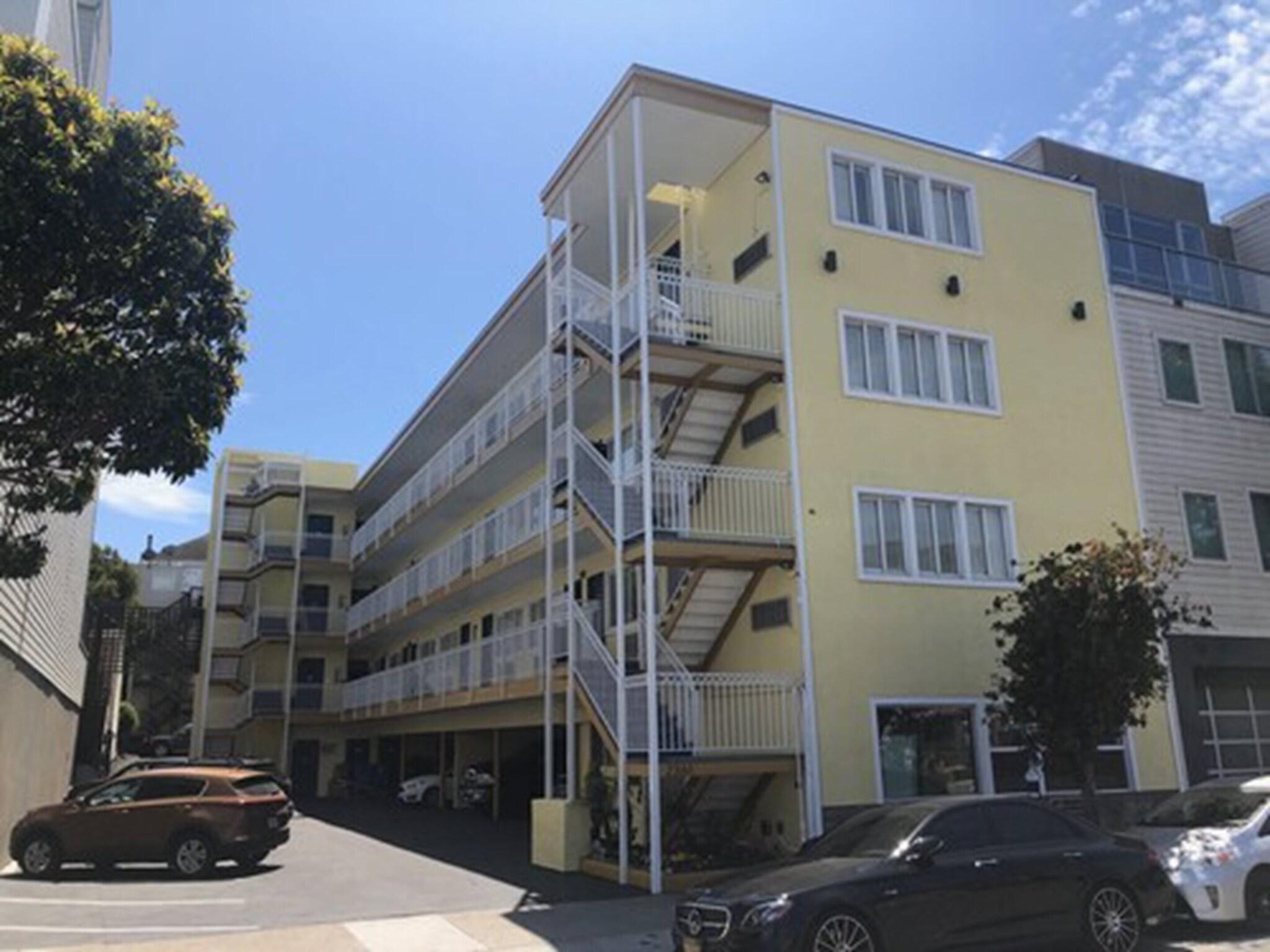 Vista Exterior Presidio Parkway Inn