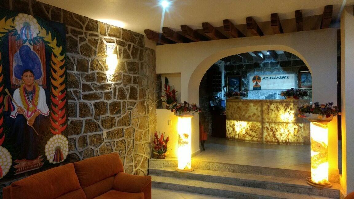 Vista Lobby Hotel Parador JL