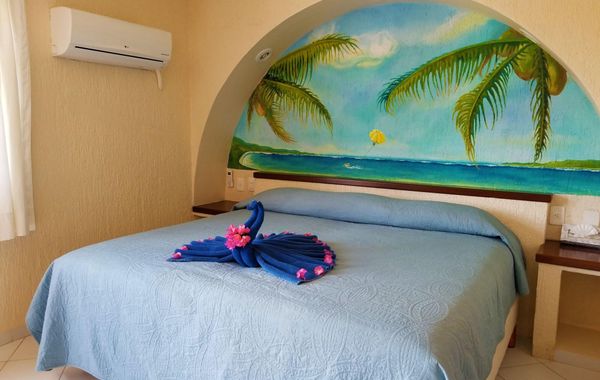 Villas DeRosa-Two bedroom beach front condo on the beach of Aventuras Akumal - Hoteles con parque acuático en Akumal, México