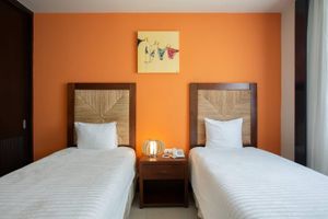 Alquiler Vacacional - Fabulous condo steps from the beach and 5th Ave, rooftop pool