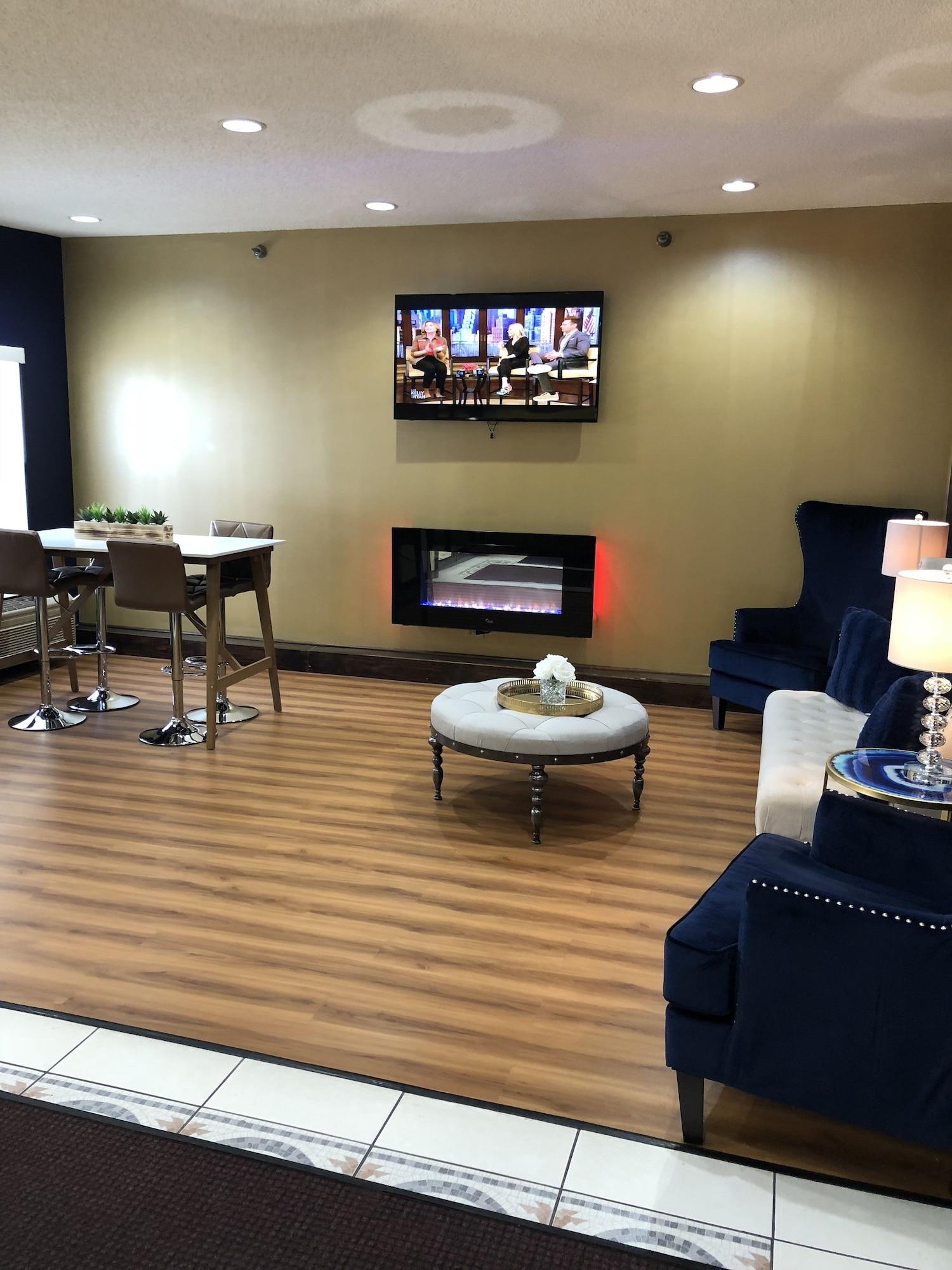 Vista Lobby Halsted Inn and Suites Harvey - Chicago Southland