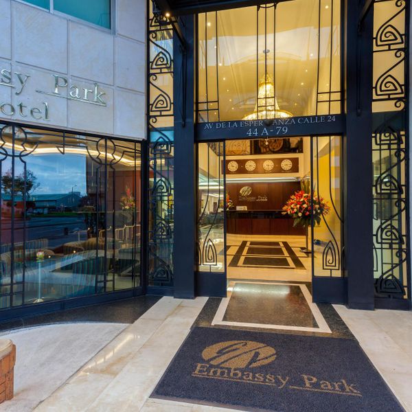 Hotel Embassy Park
