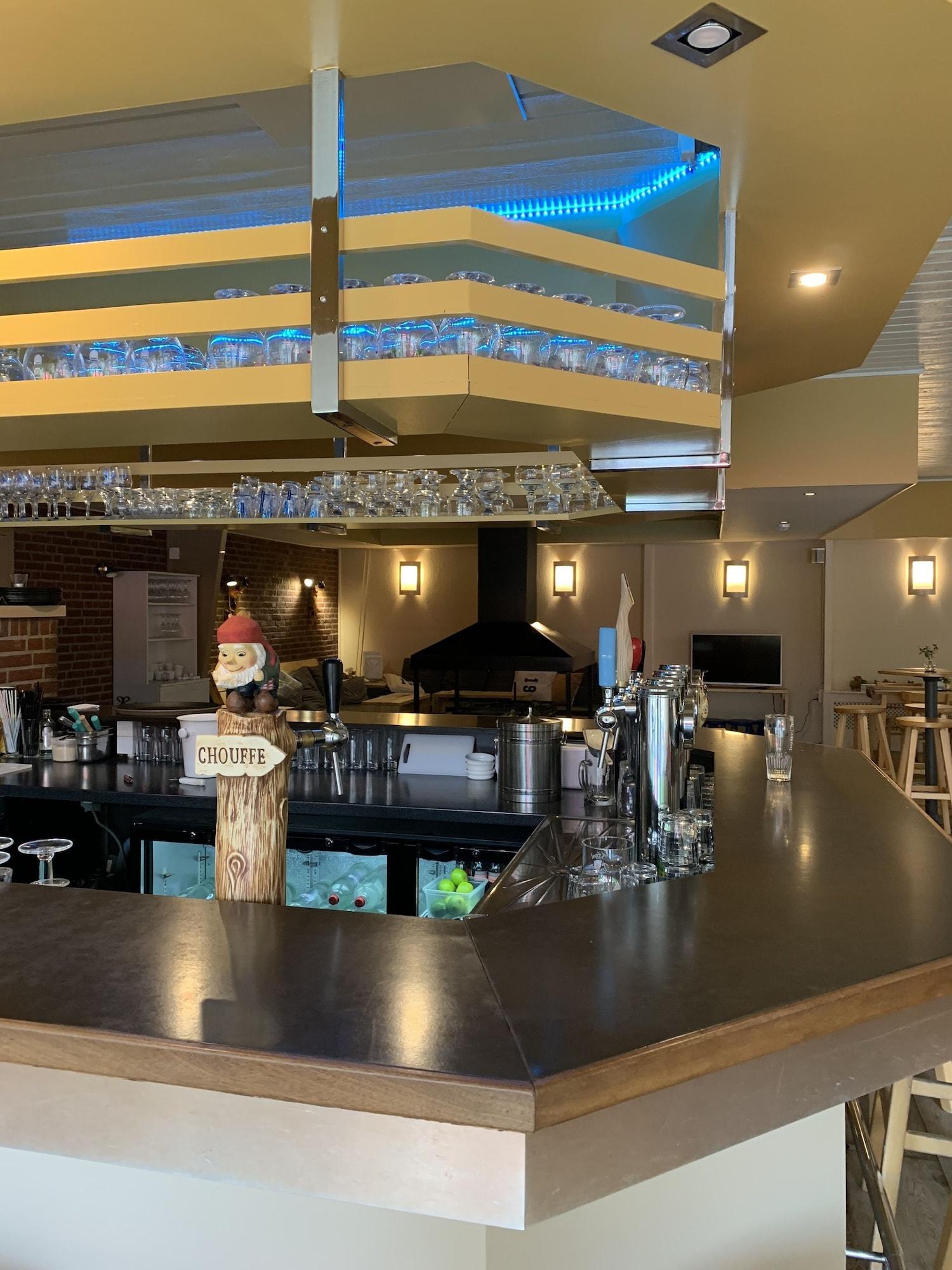 Bar/Salón Orava Durbuy