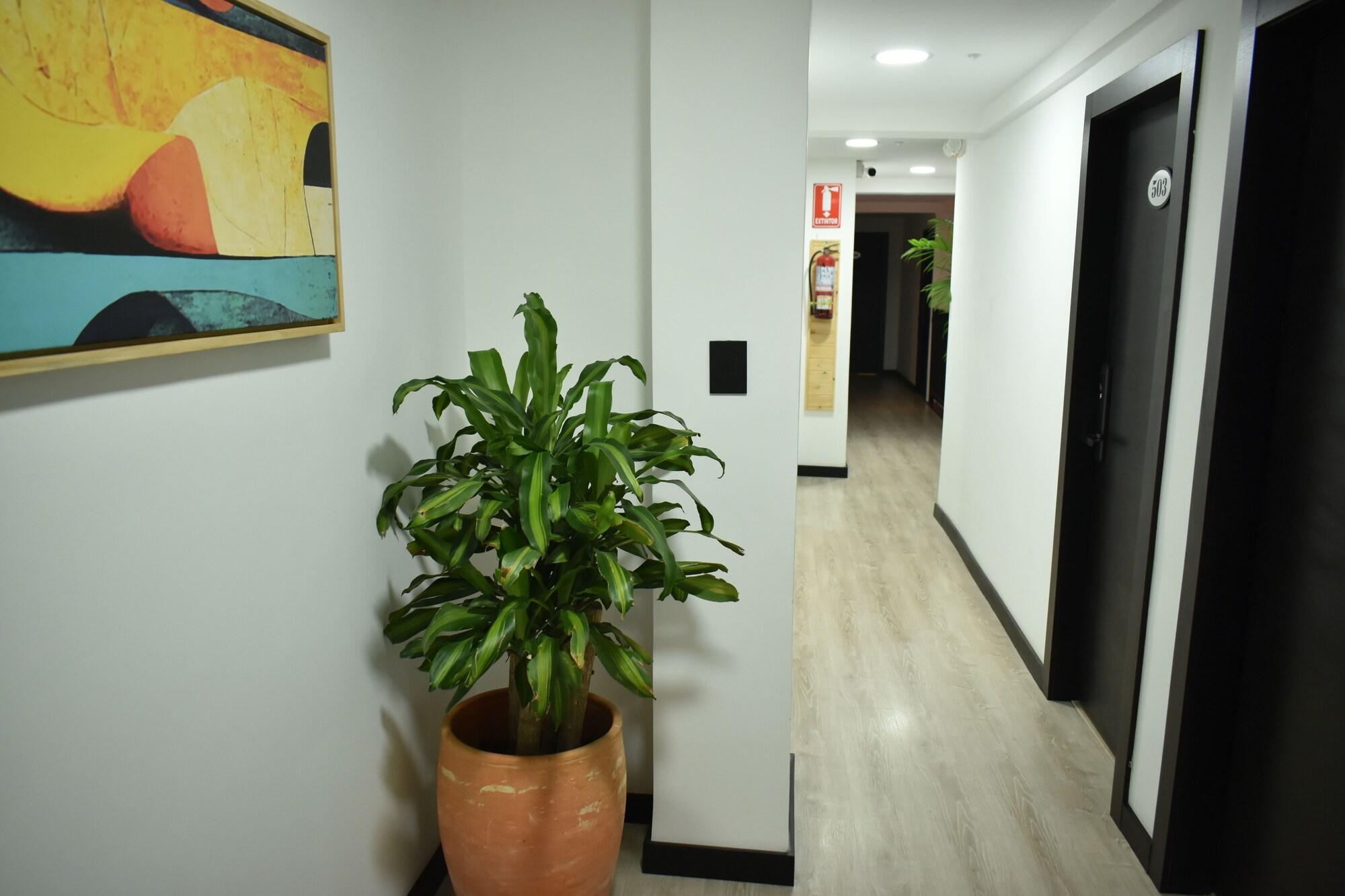 Varios Vaway Hotel