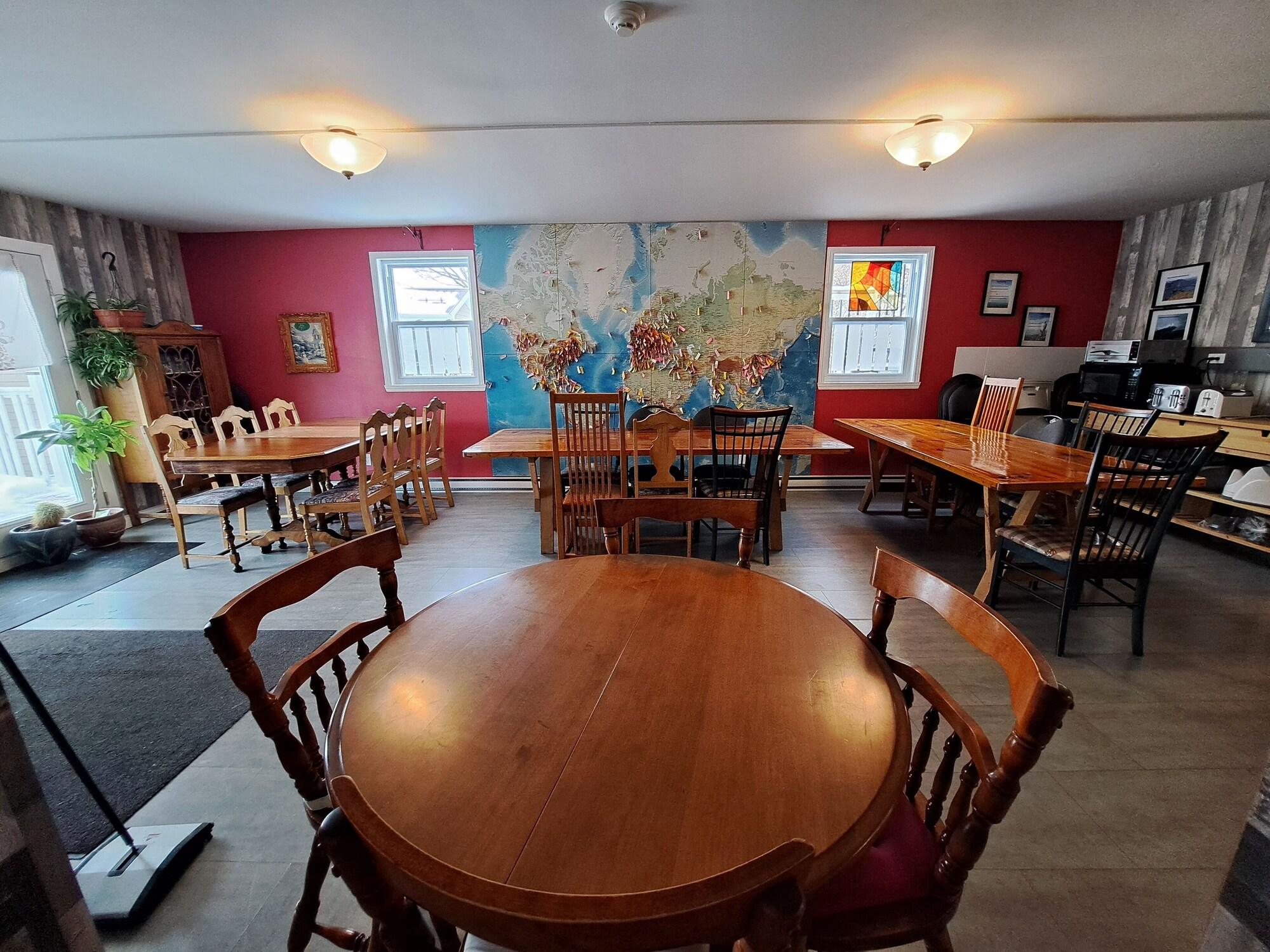 Restaurant Auberge Jeunesse LouLou's Backpacker Hostel