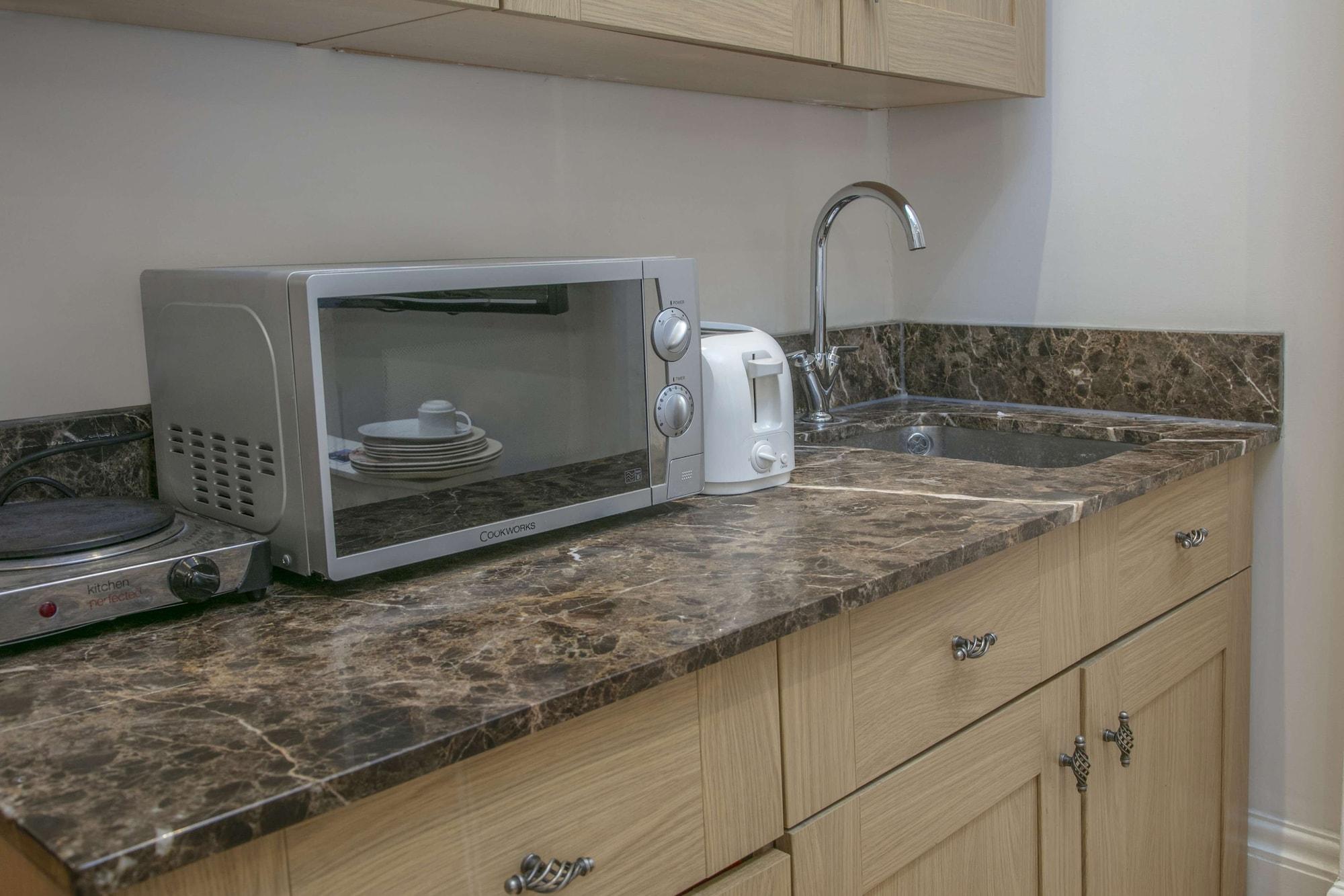 Equipamiento de Habitación Queensway Hotel, Sure Hotel Collection by Best Western