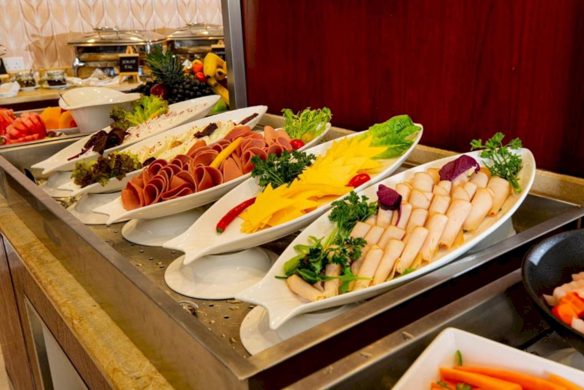 Restaurant Sunday Millennia Hotel