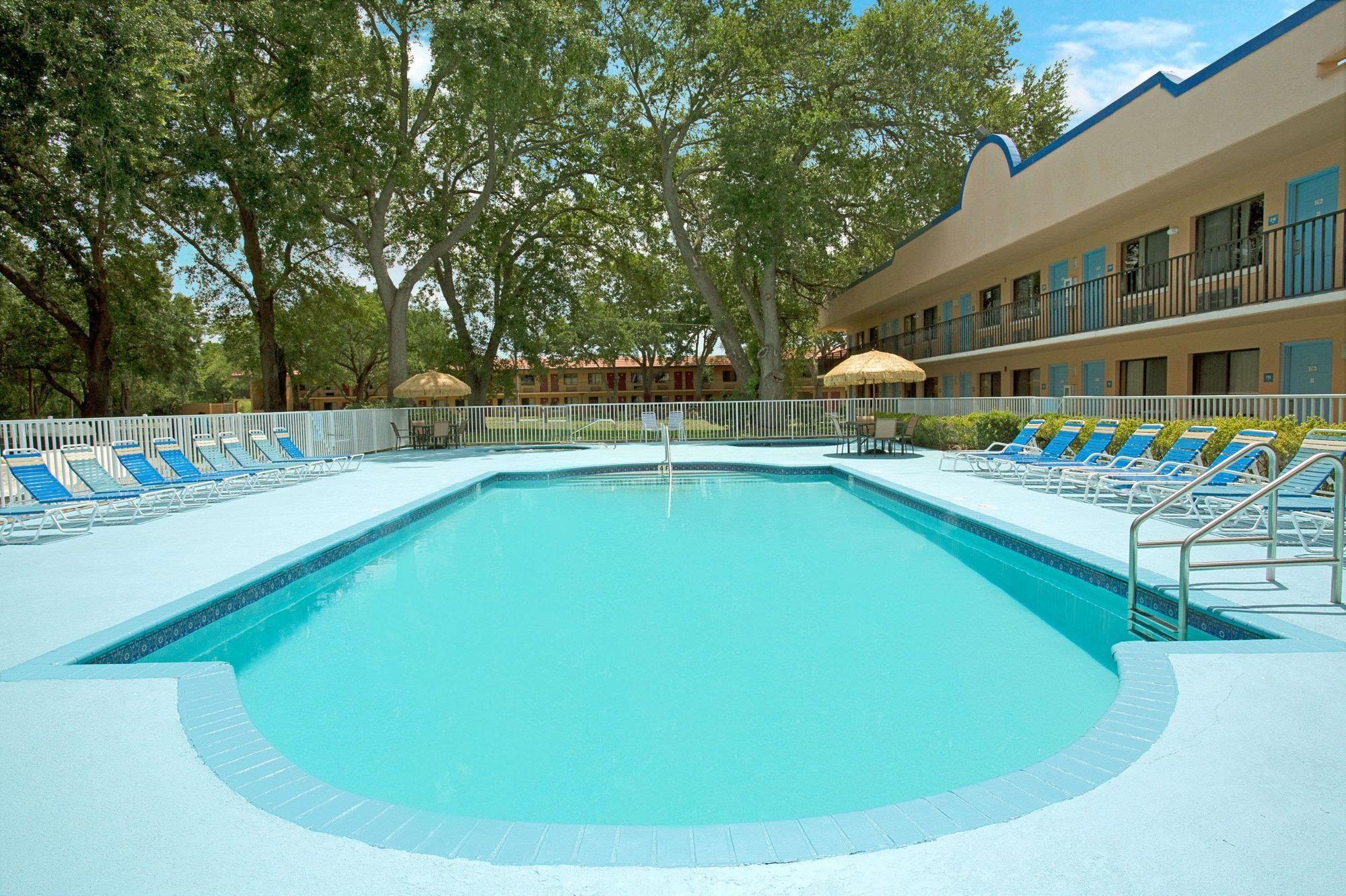 Hotel Travelodge Suites by Wyndham Kissimmee Orange