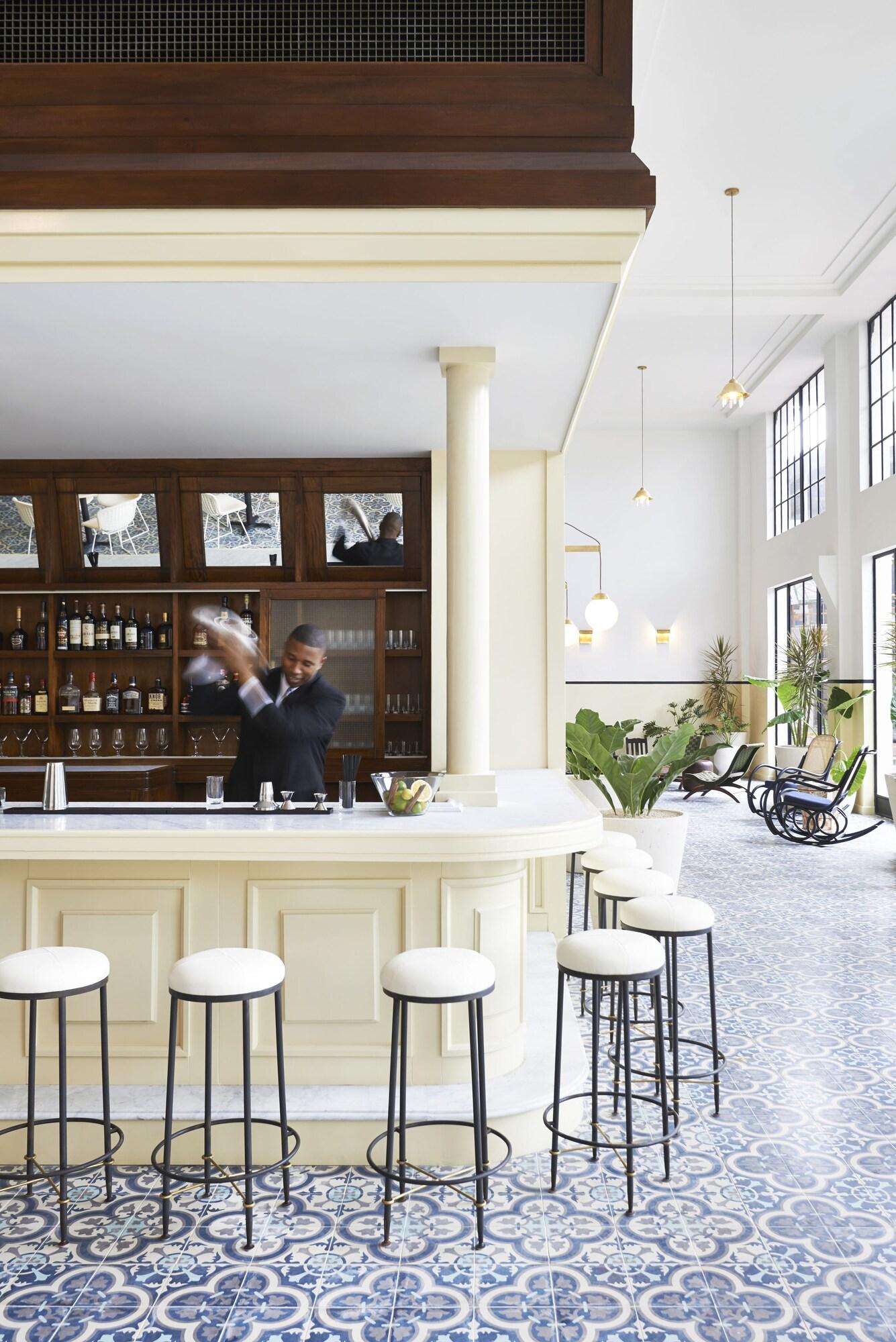 Bar/Salón American Trade Hotel