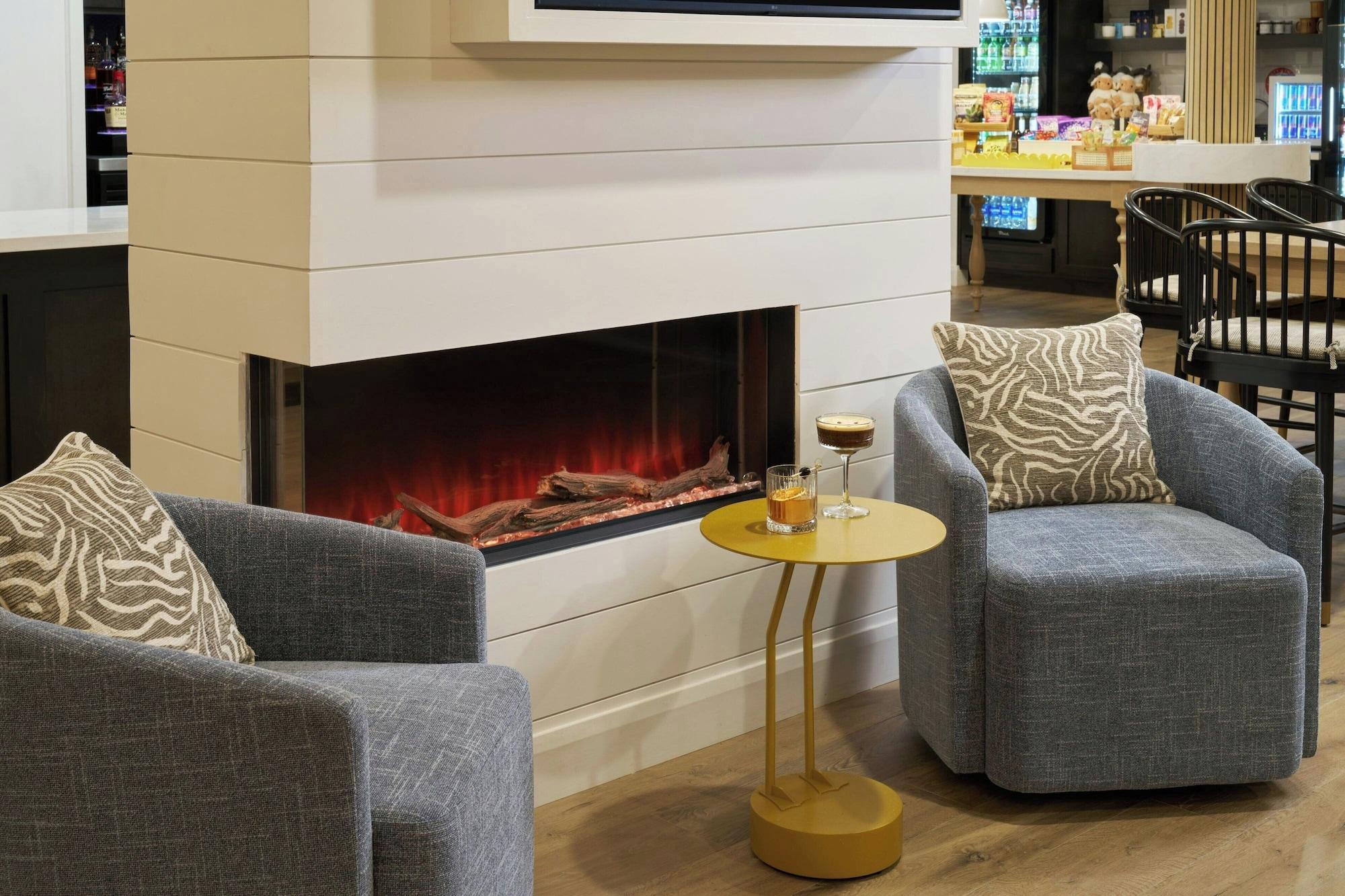 Vista Lobby Tiller House, Laguna Hills, A Tribute Portfolio Hotel