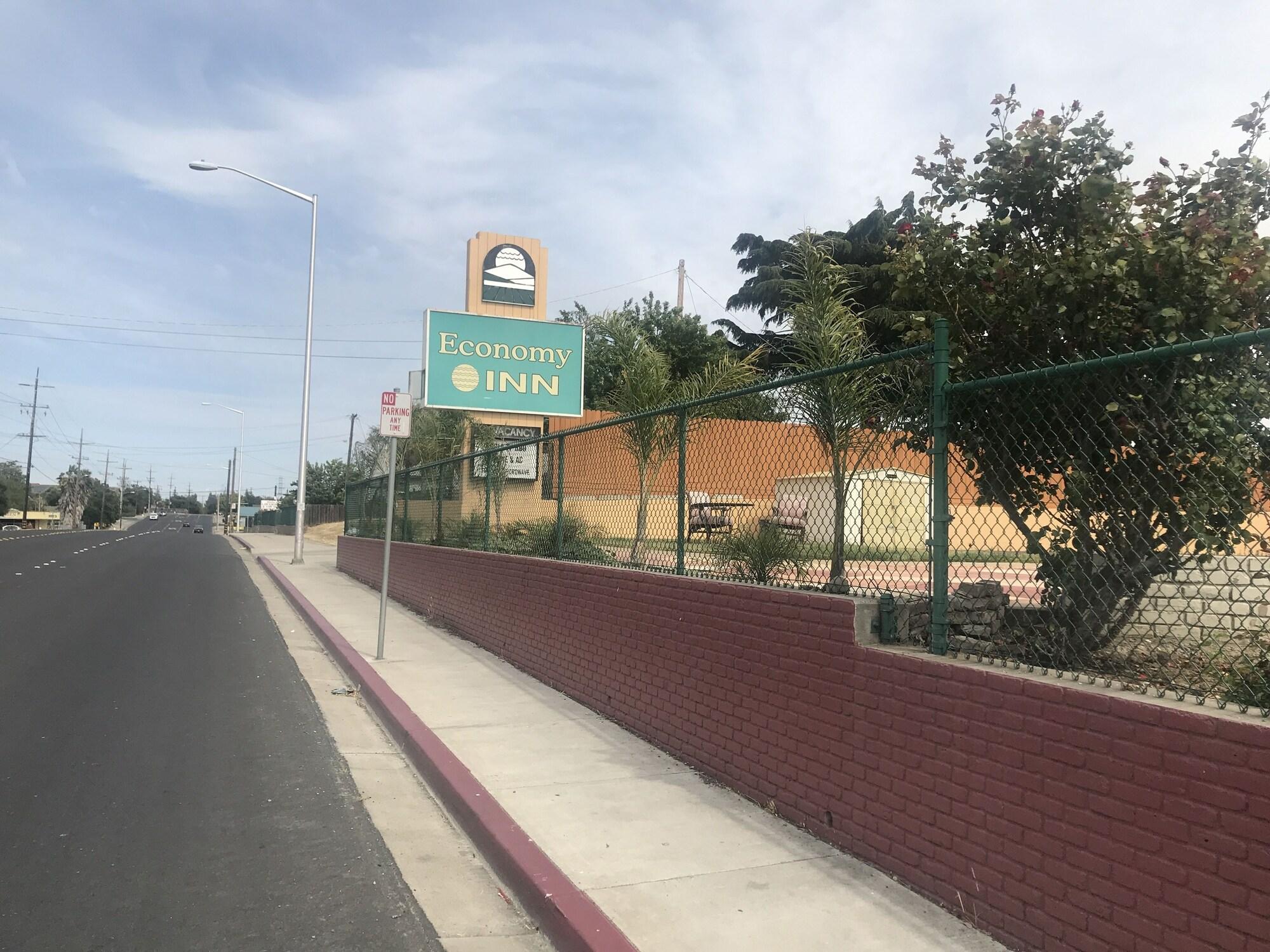 Varios Economy Inn Antioch