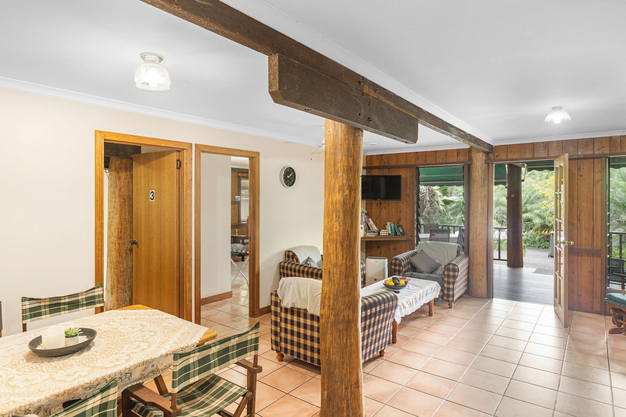 Vista Lobby Atherton Blue Gum