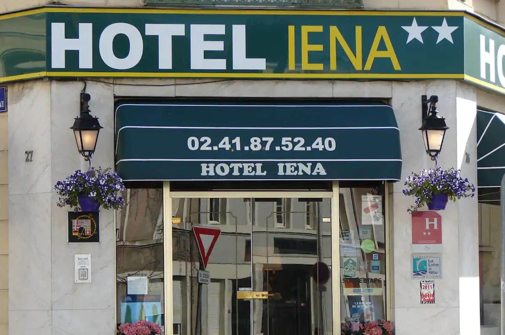 Varios Hôtel IENA