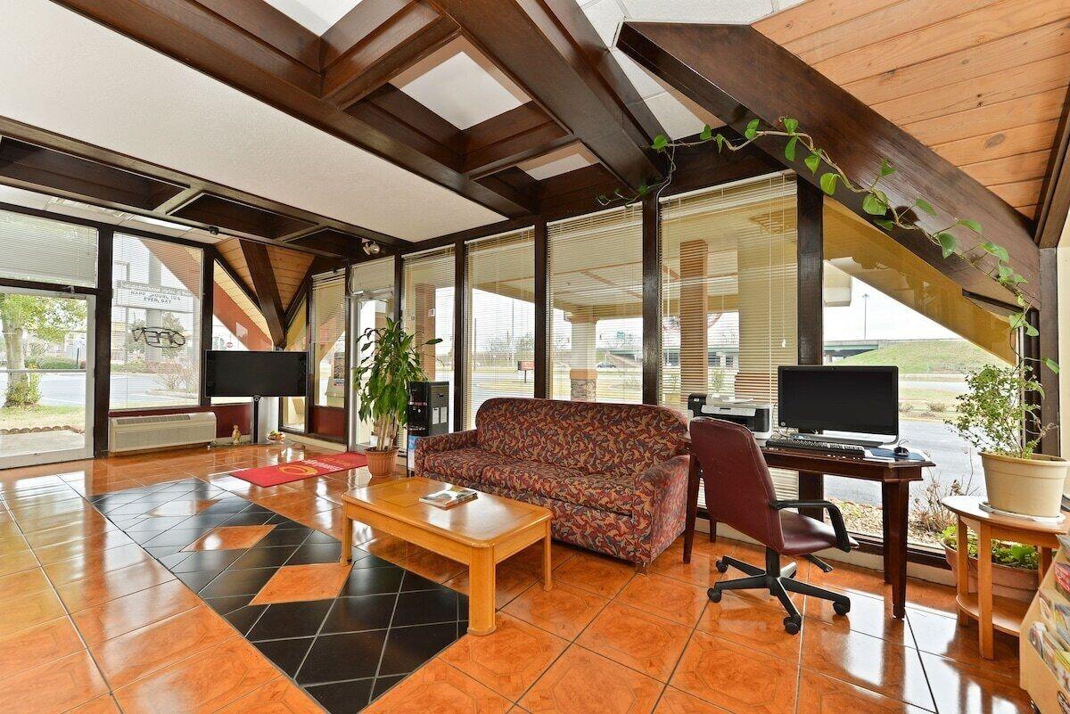 Set de Habitación Econo Lodge - Perry National Fair Ground Area