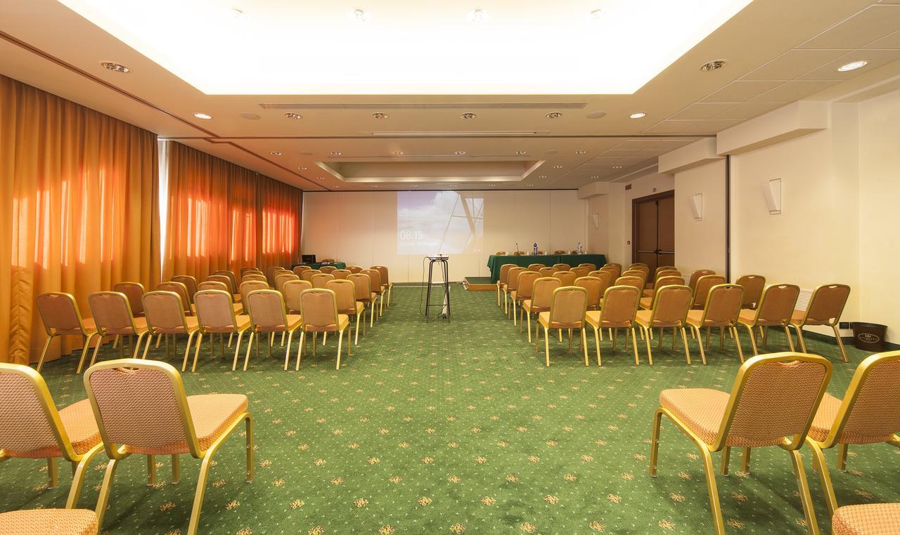 Centro de Negocios Nil Hotel