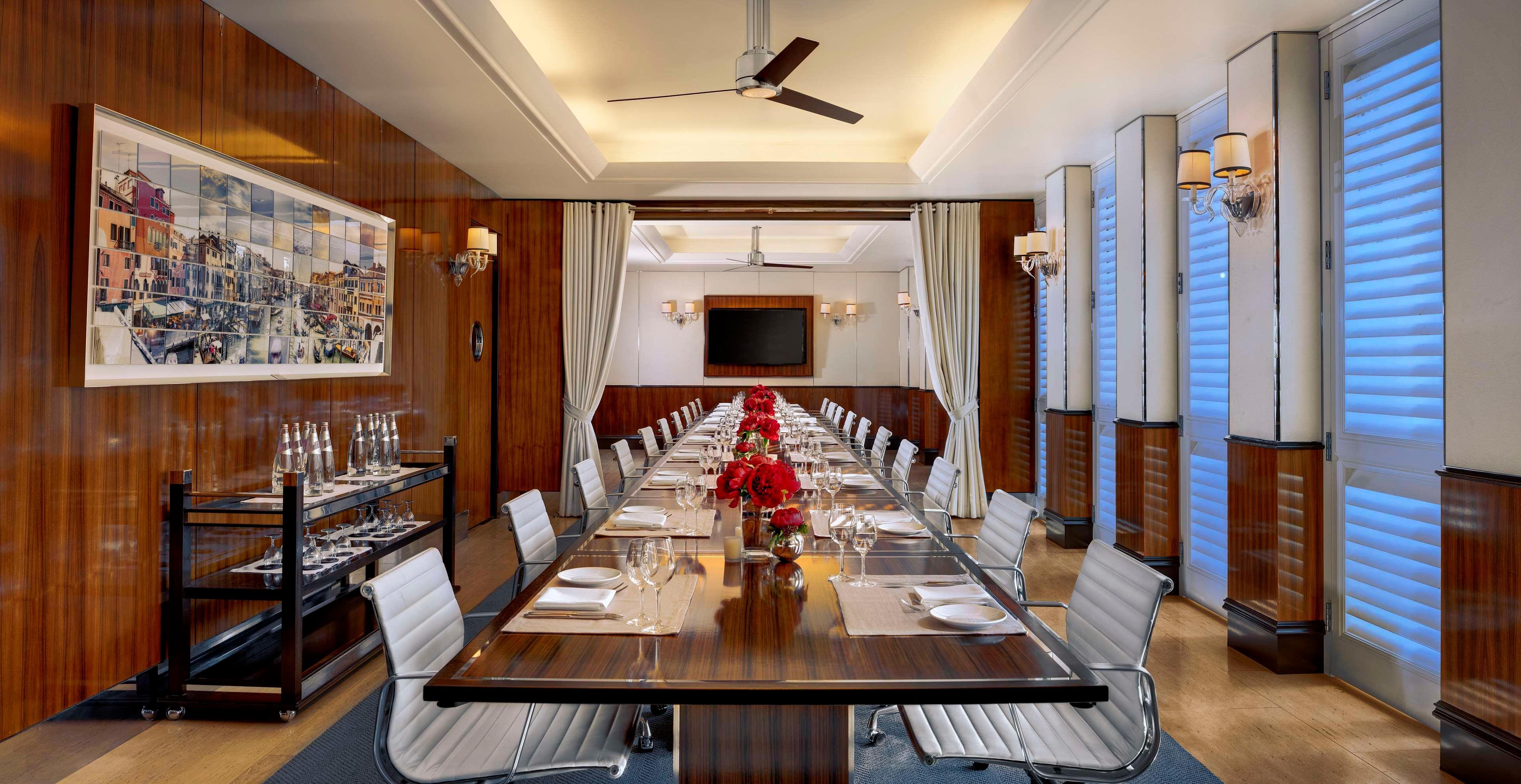 Restaurant Cameo Beverly Hills