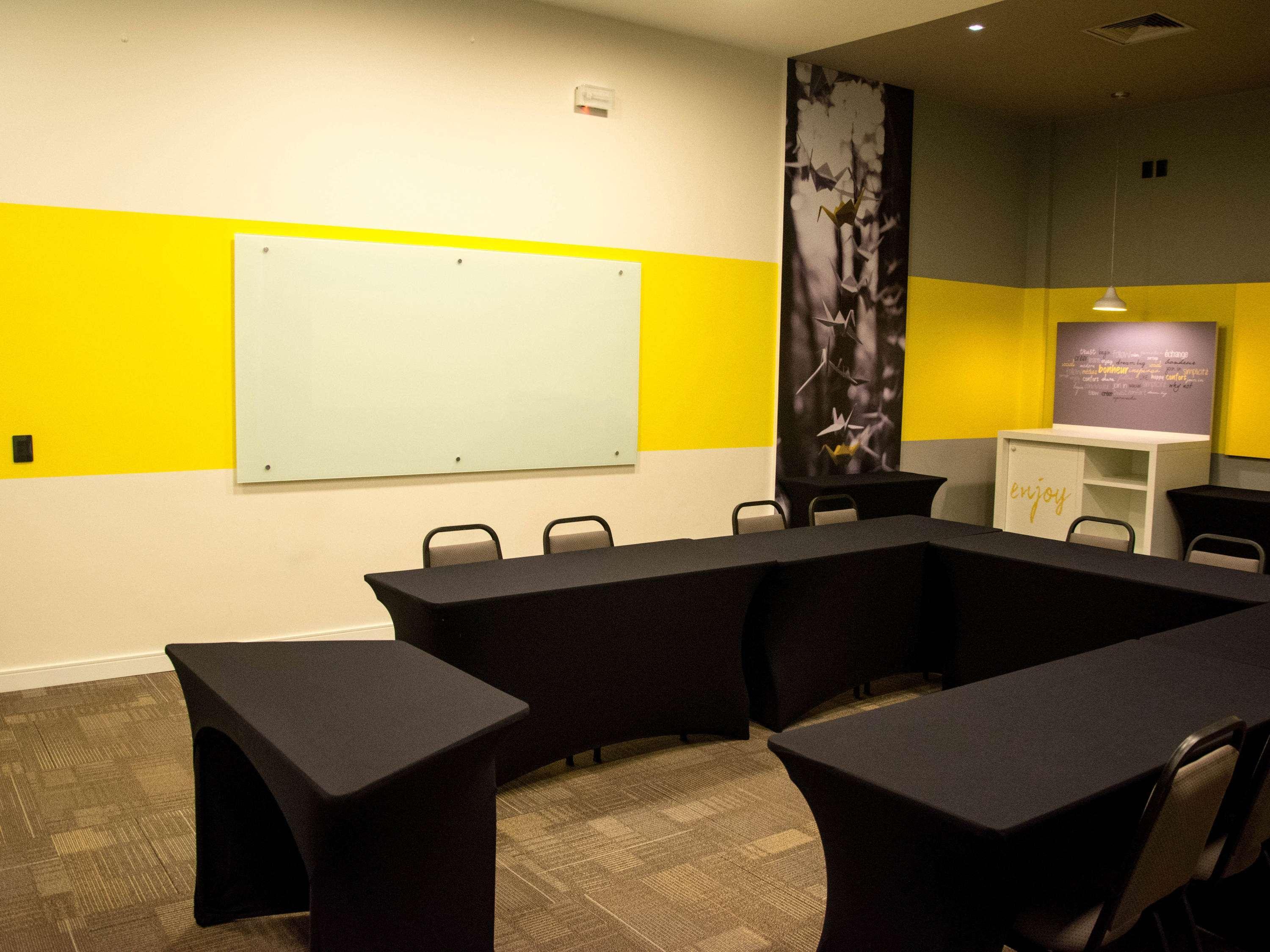 Sala de Reuniones ibis Sorocaba