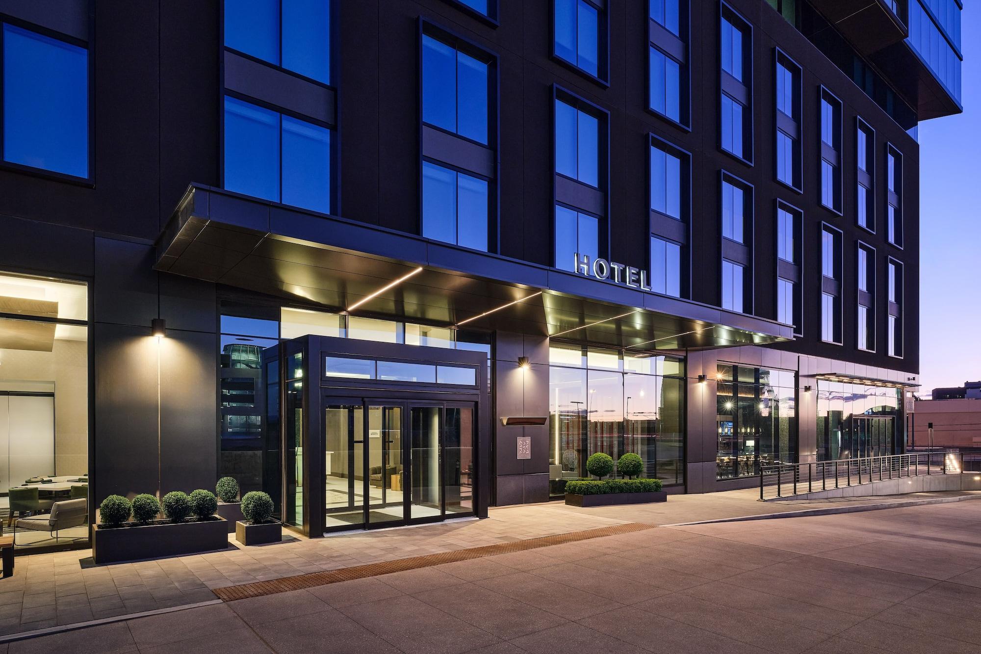 Vista Exterior Apiary Hotel Belleview Station Denver