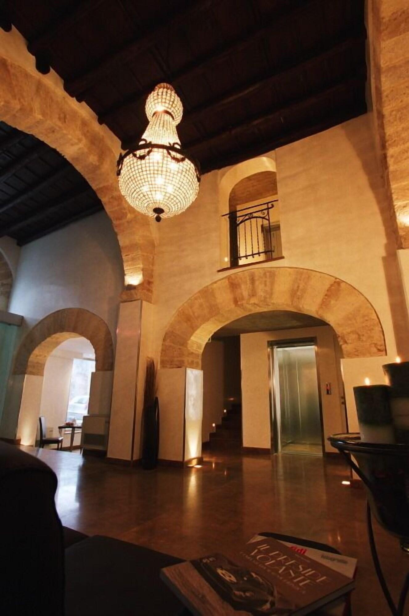 Vista Lobby Ucciardhome Grand