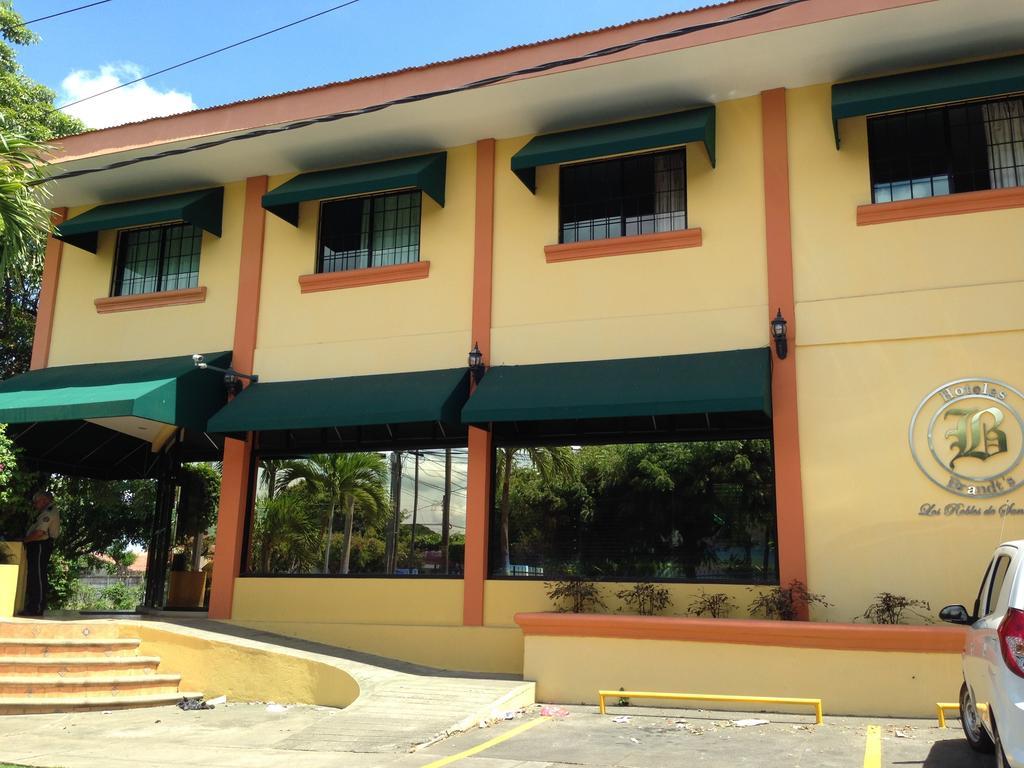 Vista Exterior Hoteles Brandt