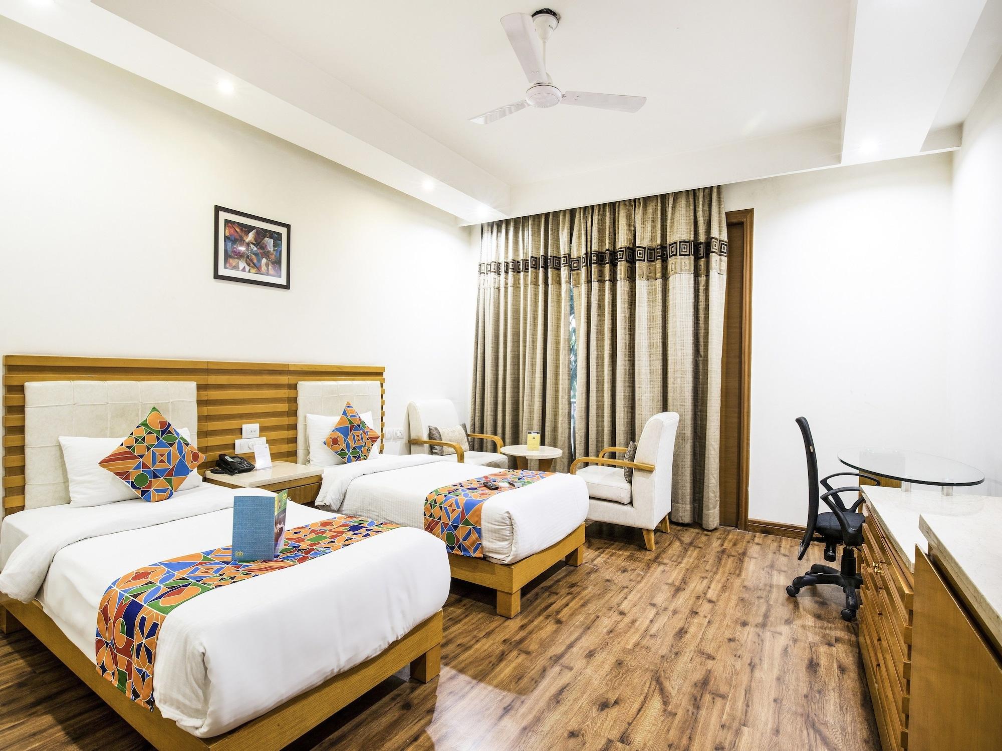 Restaurant FabHotel GRD DLF Square