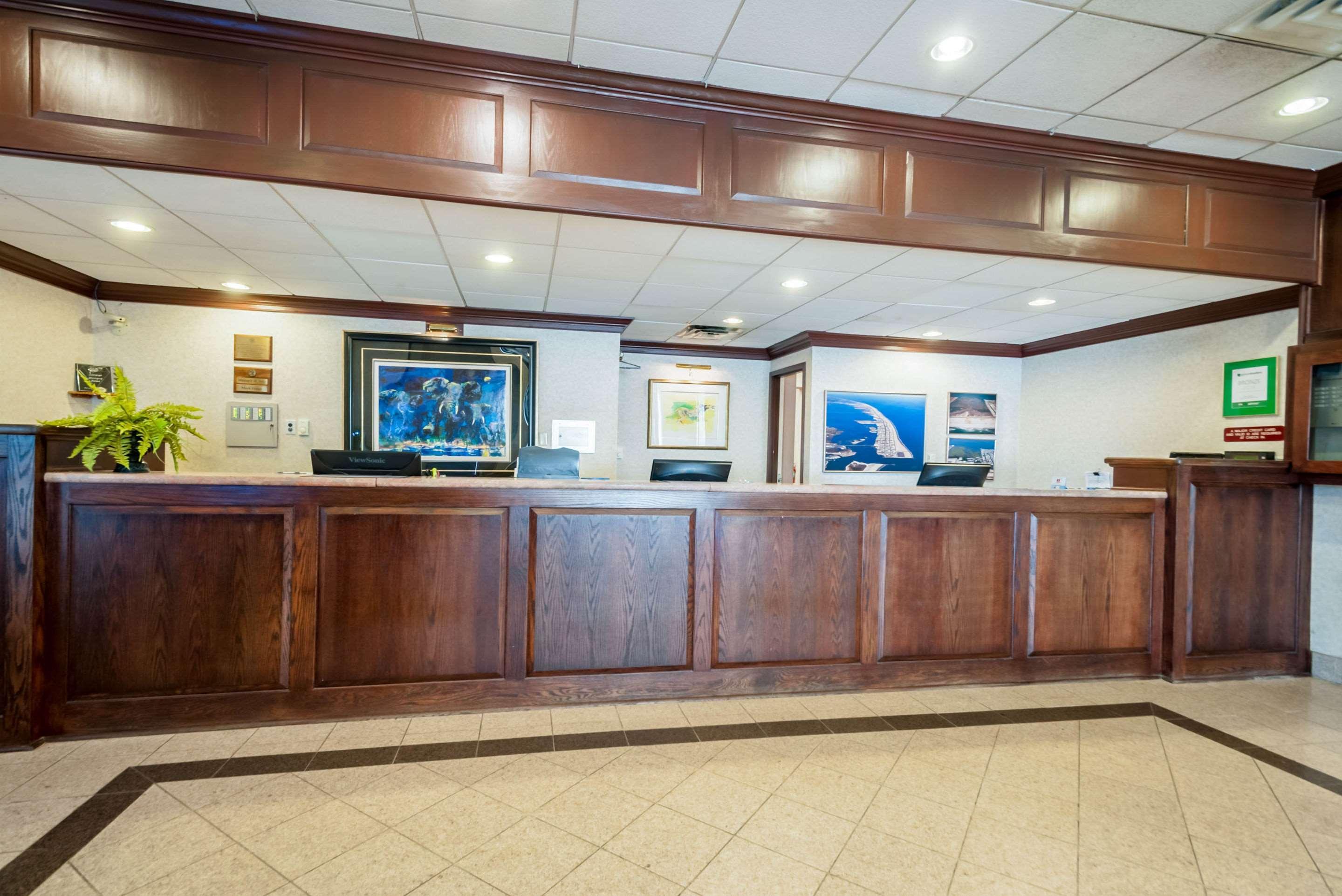 Vista Lobby Ashore Resort & Beach Club