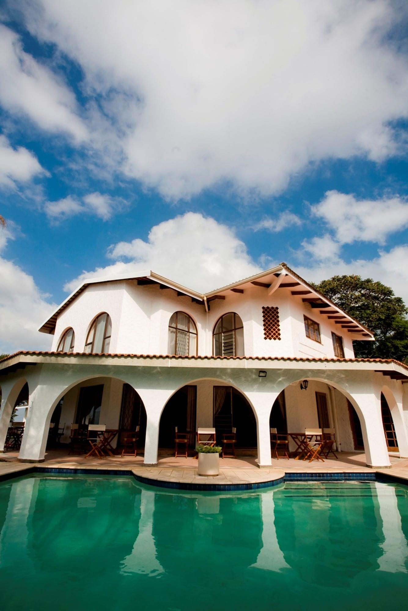 Varios Bizafrika Guest Lodge & Conference Center