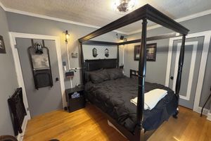 Renta temporal - Tranquil Library near Brown Line 2 bed 1 bath vintage private unit @ Solar Lodge