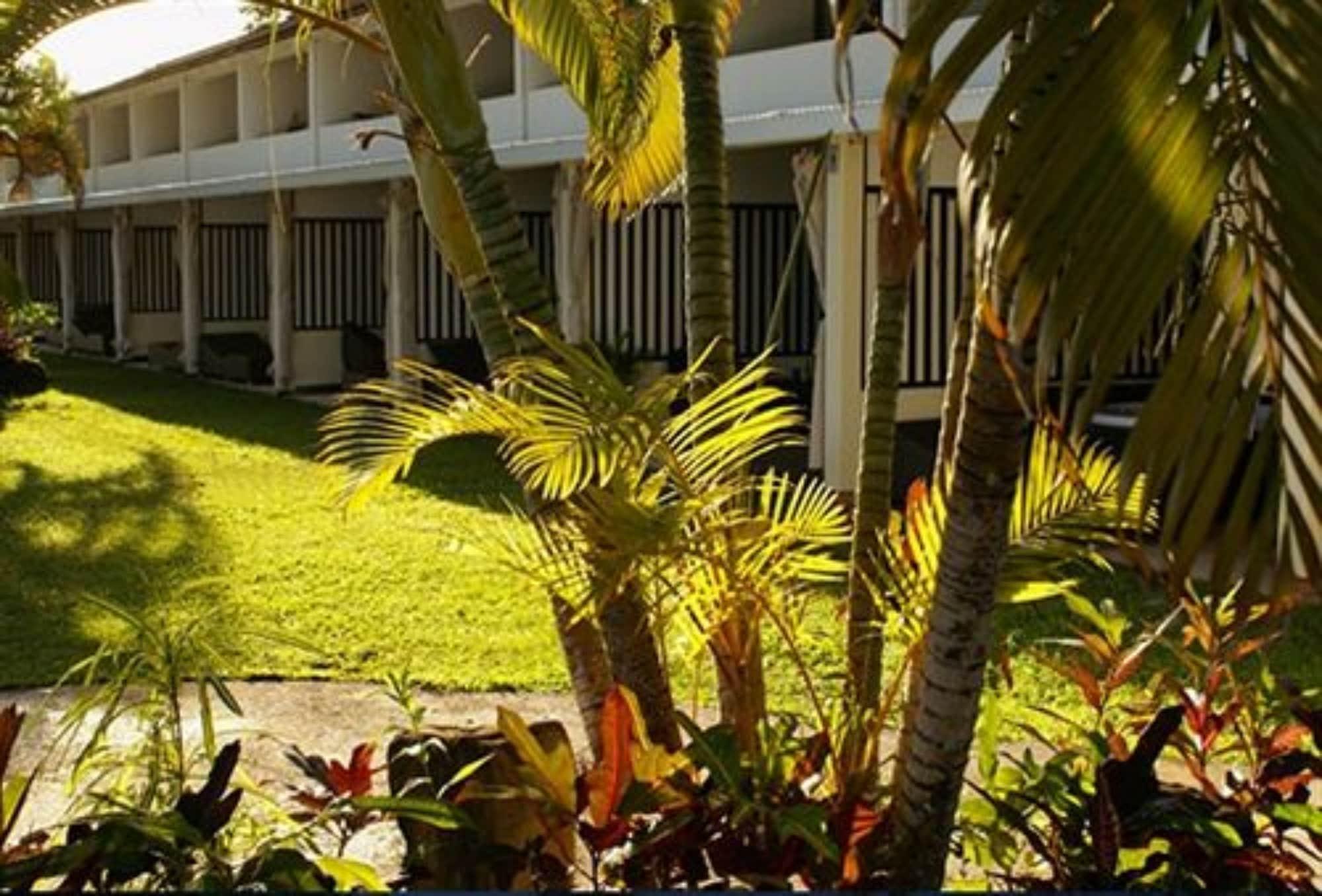 Vista Lobby Garden Island Resort