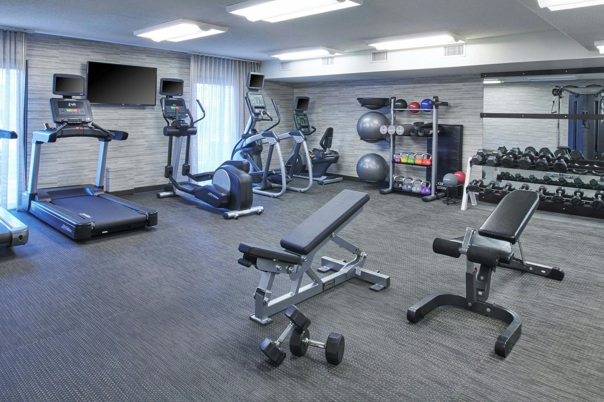 Gimnasio Courtyard by Marriott Detroit Troy